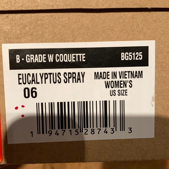 UGG Coquette Eucalyptus Spray Wool Suede Slipper - Picture 7 of 7